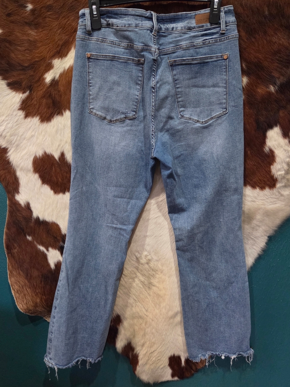 Judy Blue Medium Wash Straight Jeans with Raw Hem - Picture 3 of 8
